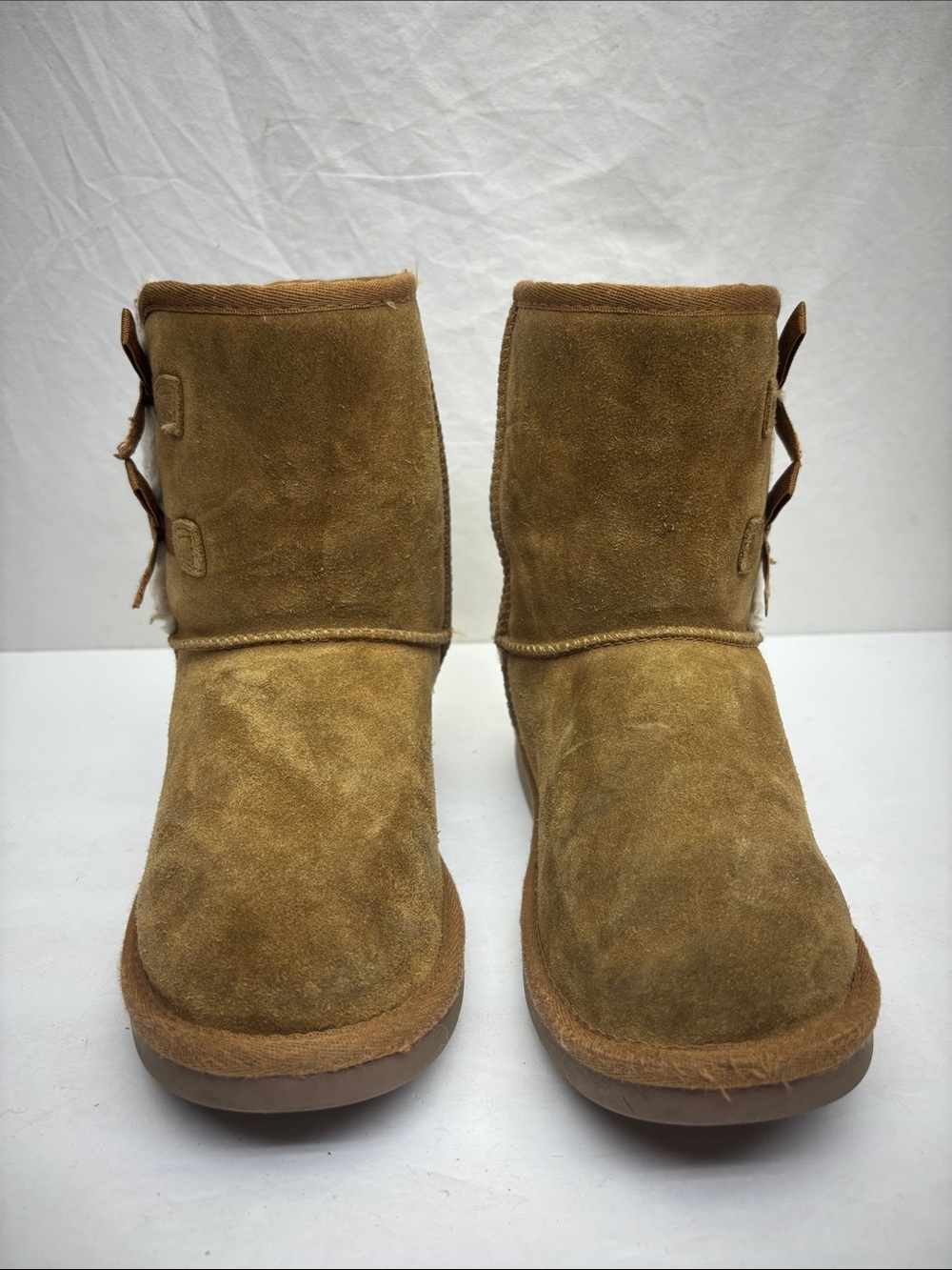 Koolaburra by Ugg bows boots for little girl, SZ 3, box 85